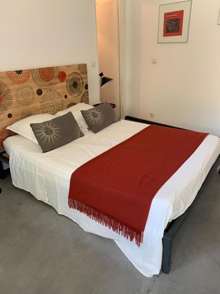 Les Esplanes Bed & Breakfast La Garde Adhemar Exterior photo