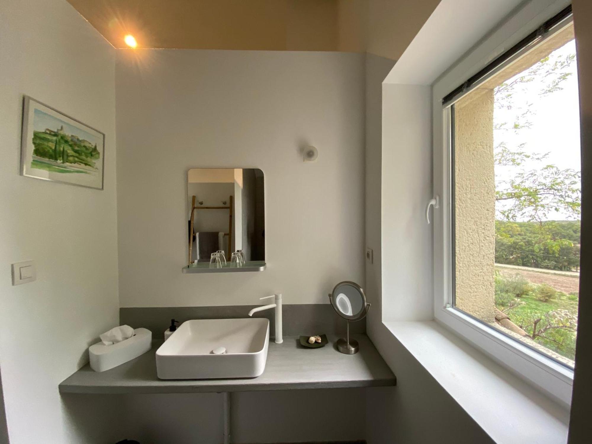 Les Esplanes Bed & Breakfast La Garde Adhemar Exterior photo