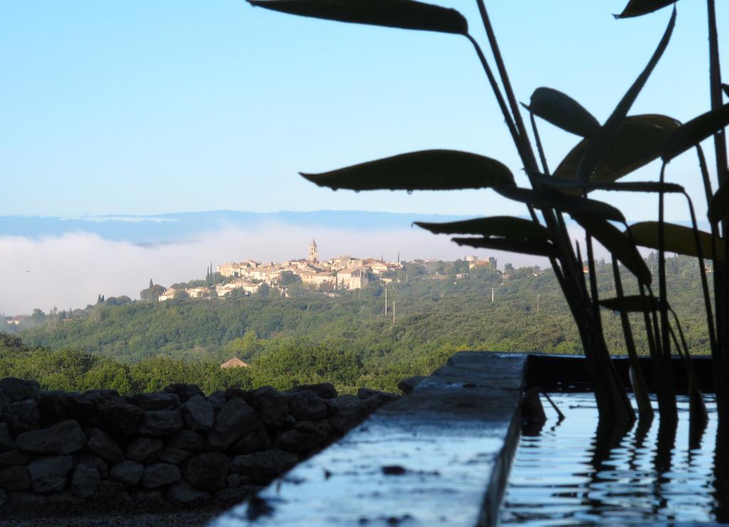 Les Esplanes Bed & Breakfast La Garde Adhemar Exterior photo