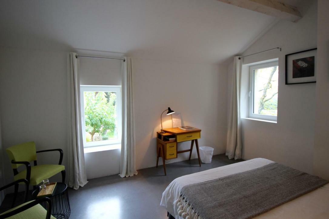 Les Esplanes Bed & Breakfast La Garde Adhemar Exterior photo