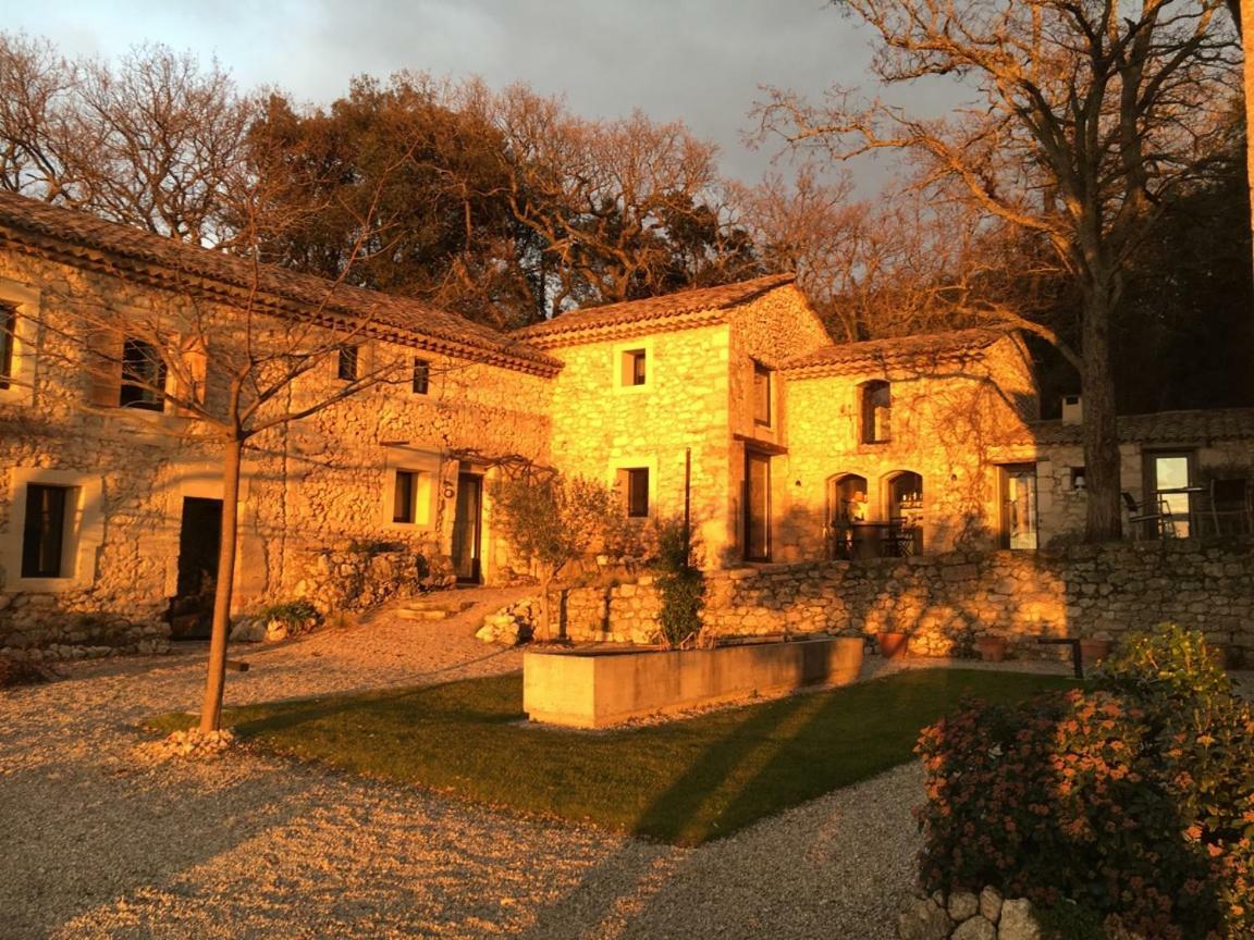 Les Esplanes Bed & Breakfast La Garde Adhemar Exterior photo